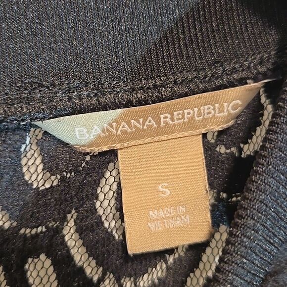 Banana Republic black lace top size S - Picture 5 of 9